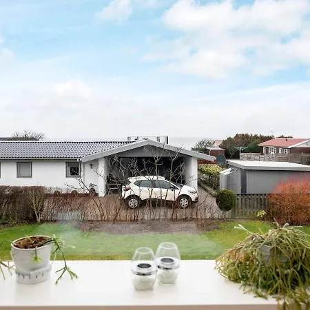 Vakantiehuis Three-Bedroom Holiday home in Bogense 4 *