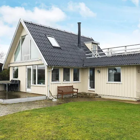 Spacious Holiday Home At Bogense Funen With Indoor Whirlpool בית נופש בוגנזה