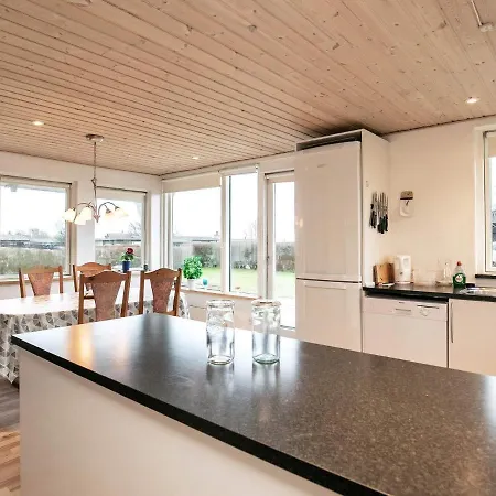 בית נופש Spacious Holiday Home At Bogense Funen With Indoor Whirlpool *